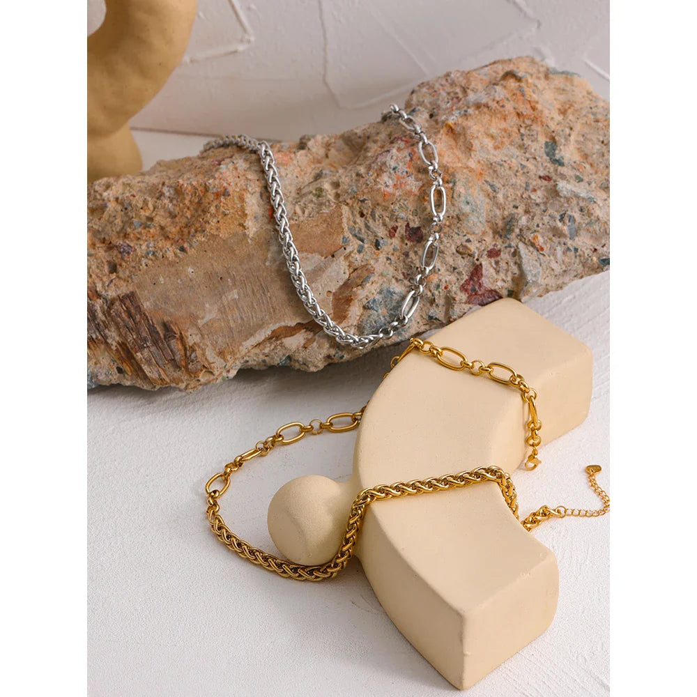 Selee Necklace