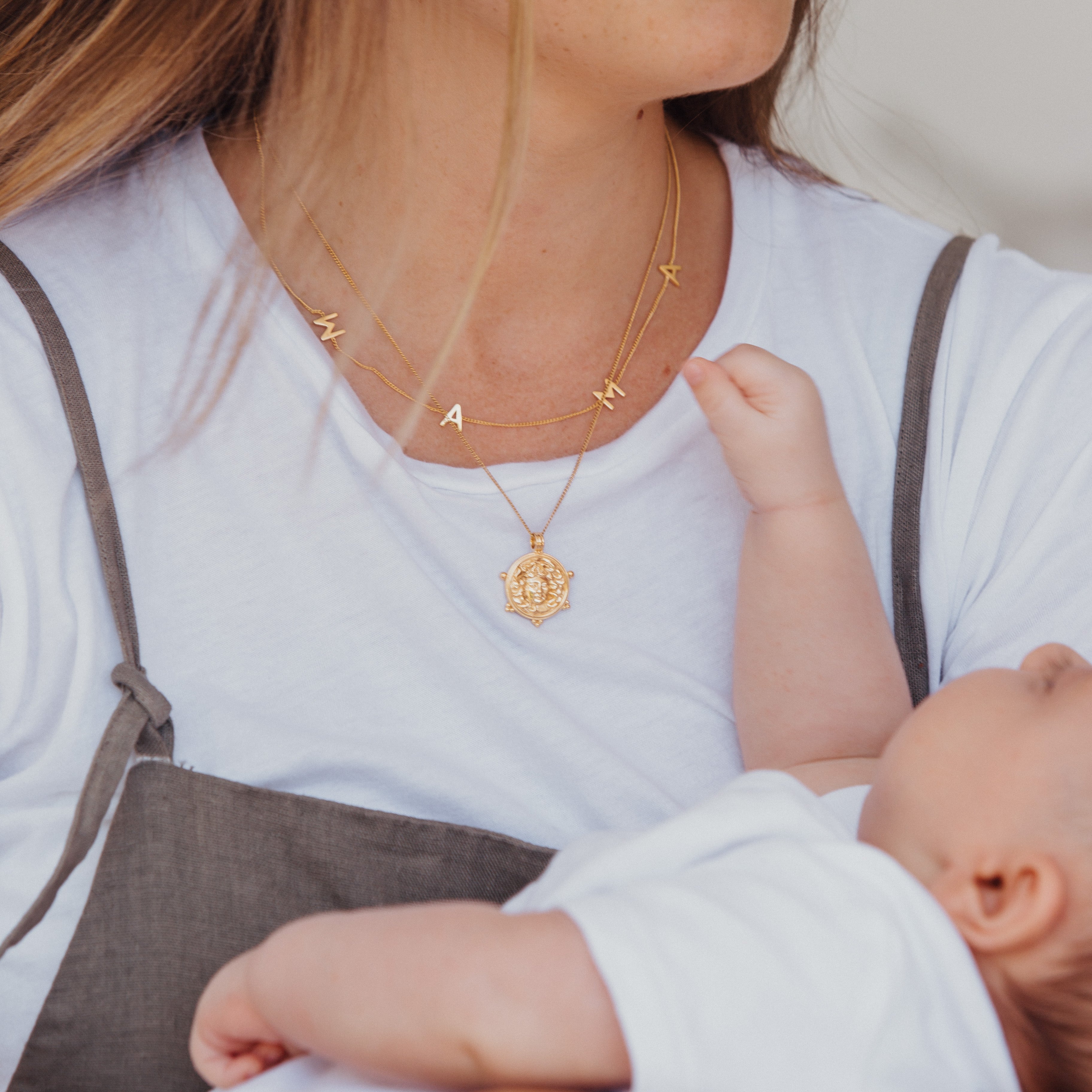 MAMA Necklace - Gold