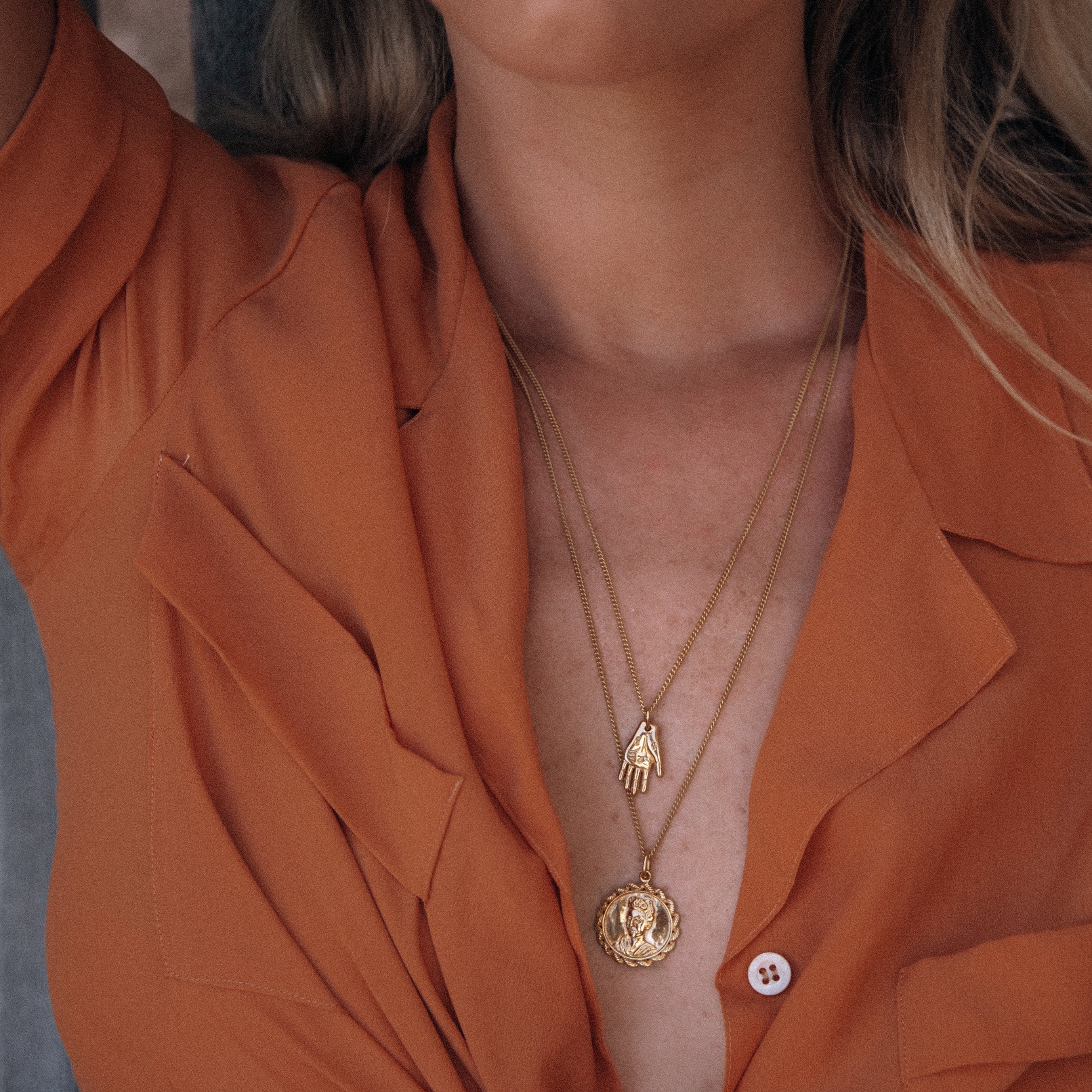 MANO AMIGA NECKLACE - GOLD