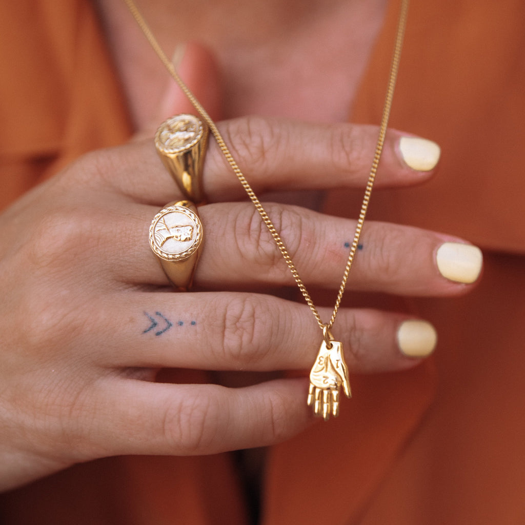 MANO AMIGA NECKLACE - GOLD