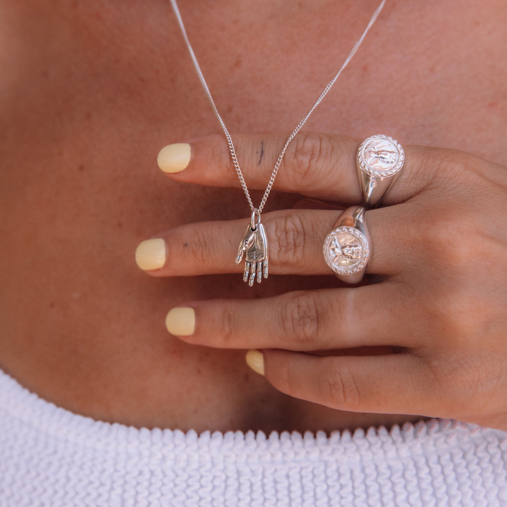 MANO AMIGA NECKLACE - SILVER