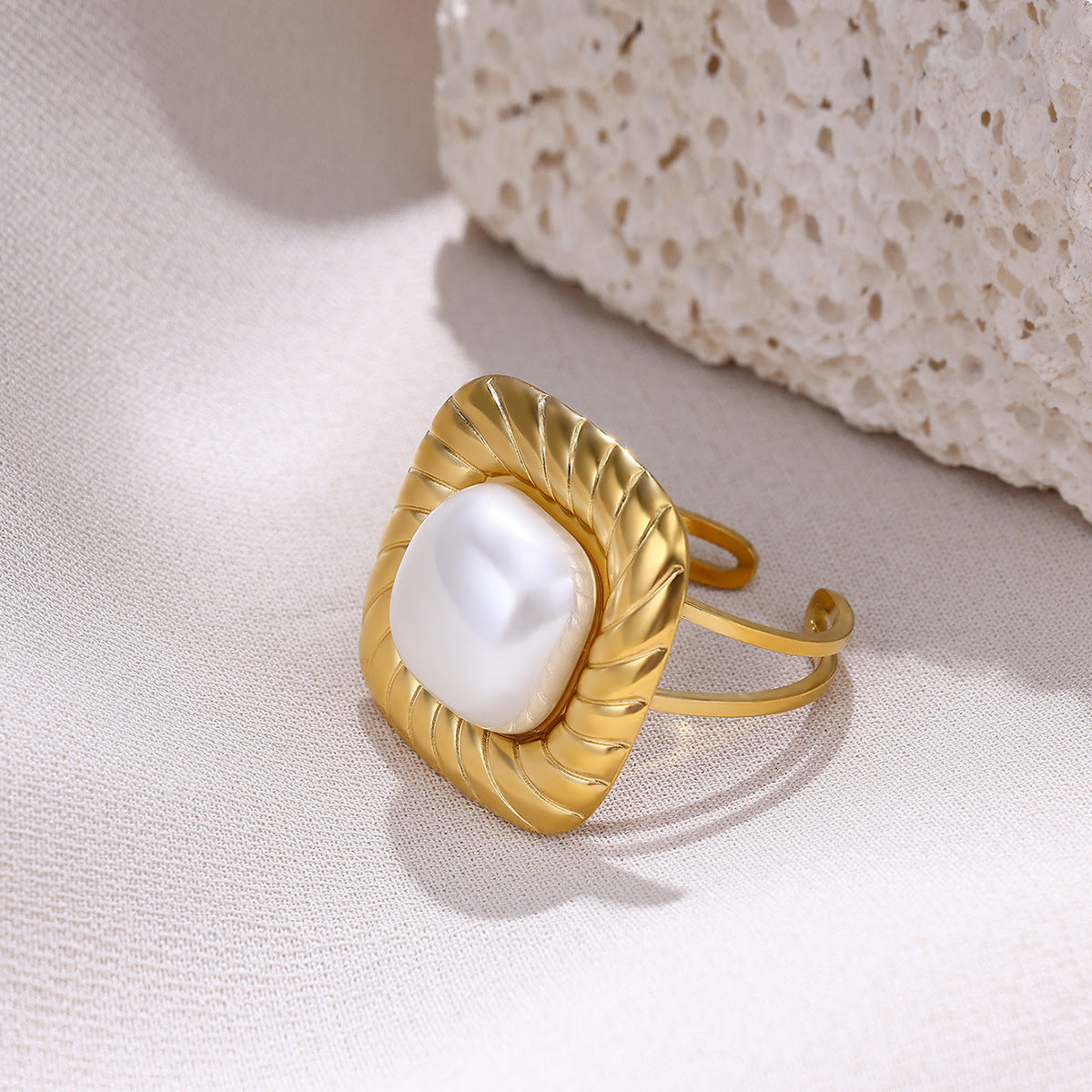 polygonal pearl ring