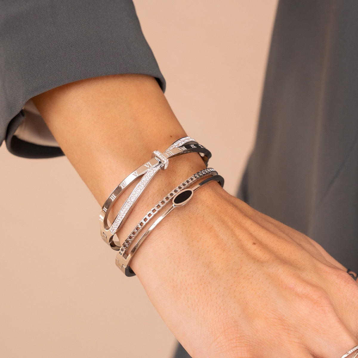 Oval Onyx Layered Bangle - Silver