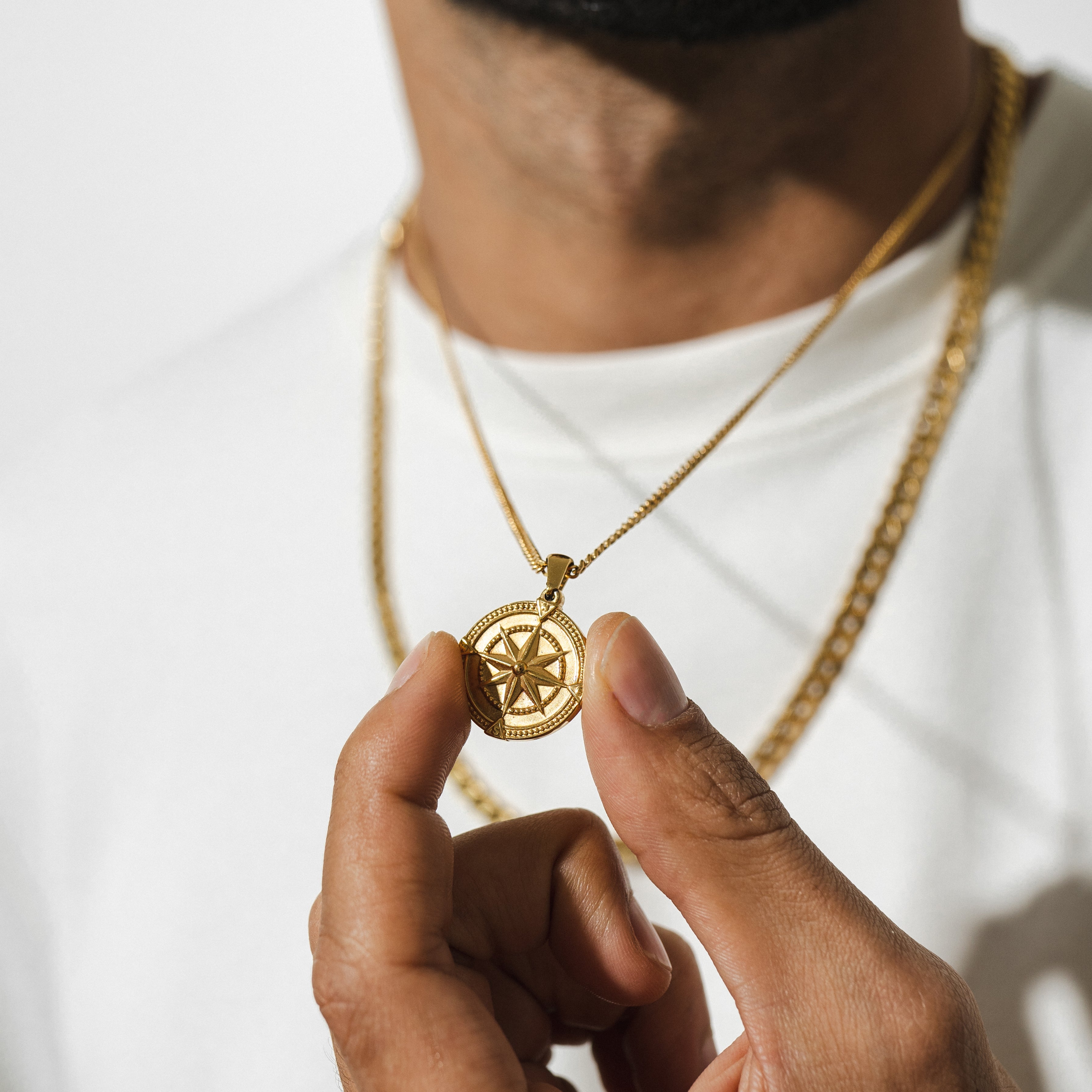 Compass Pendant Necklace X Curb Chain - Gold