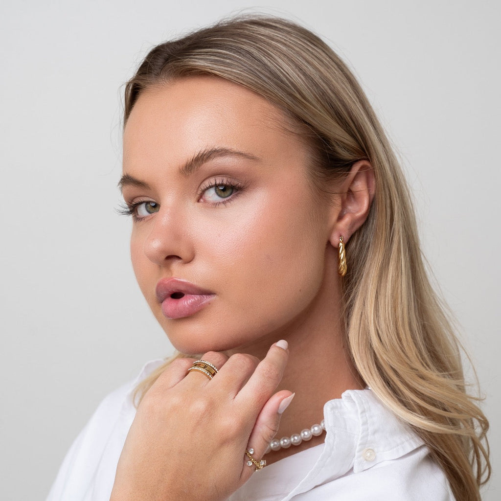 Ziyah Twist Hoop Earrings - Gold