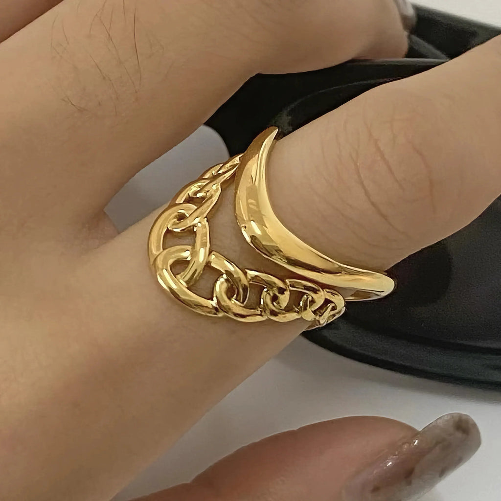 PUSCA Gracy Sculpt Ring