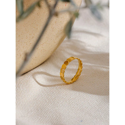 Emelly Ring
