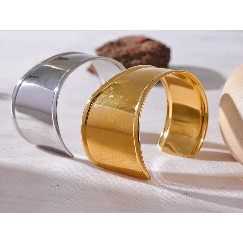 Velto Cuff Bracelet
