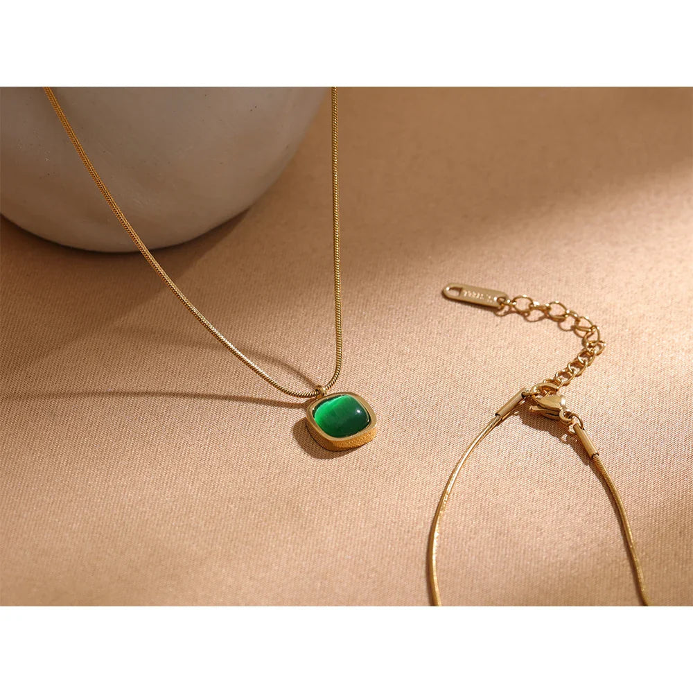 Dento Necklace