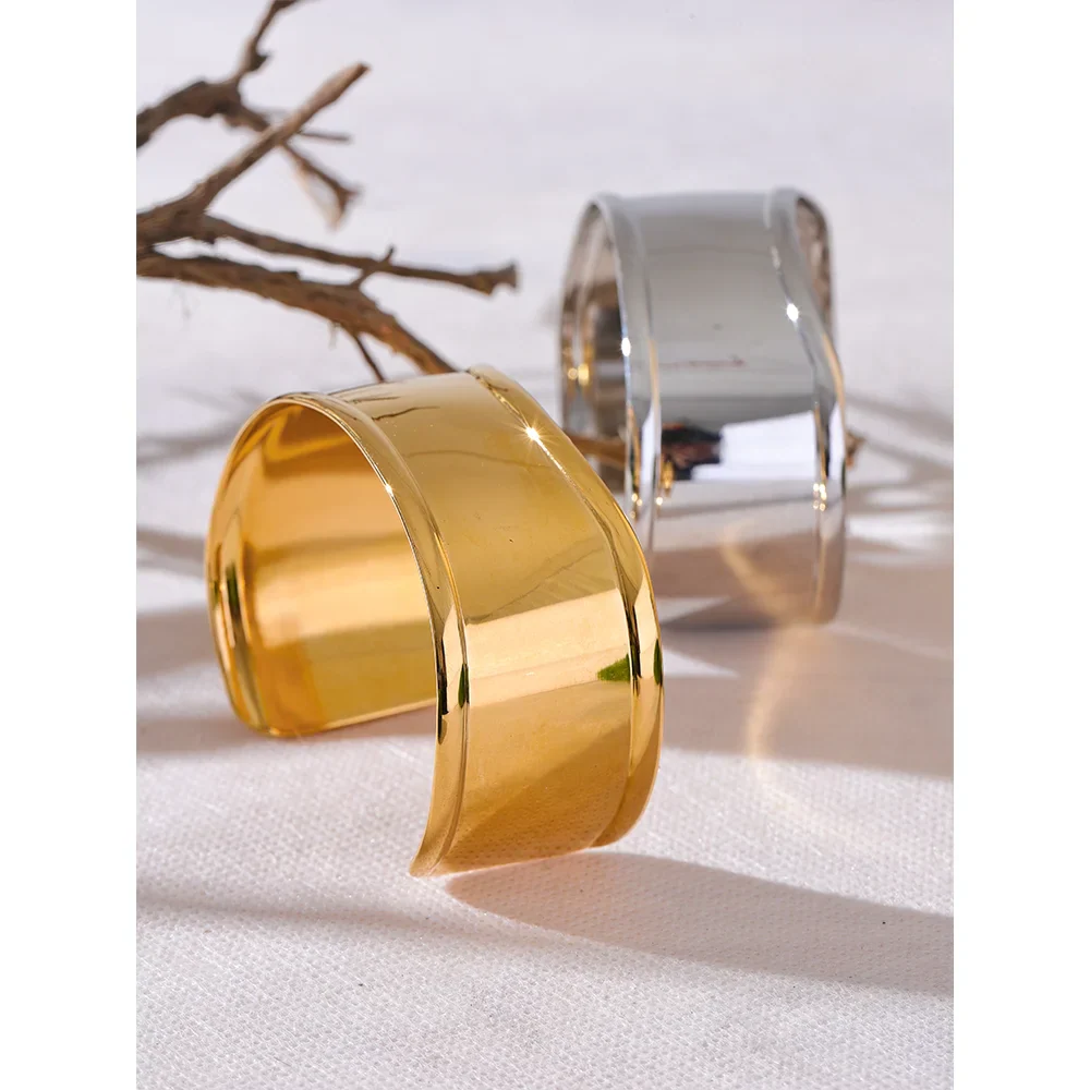 Velto Cuff Bracelet