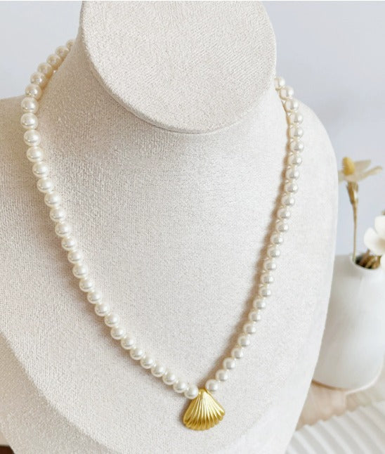 Sea Shell Pearl Necklace