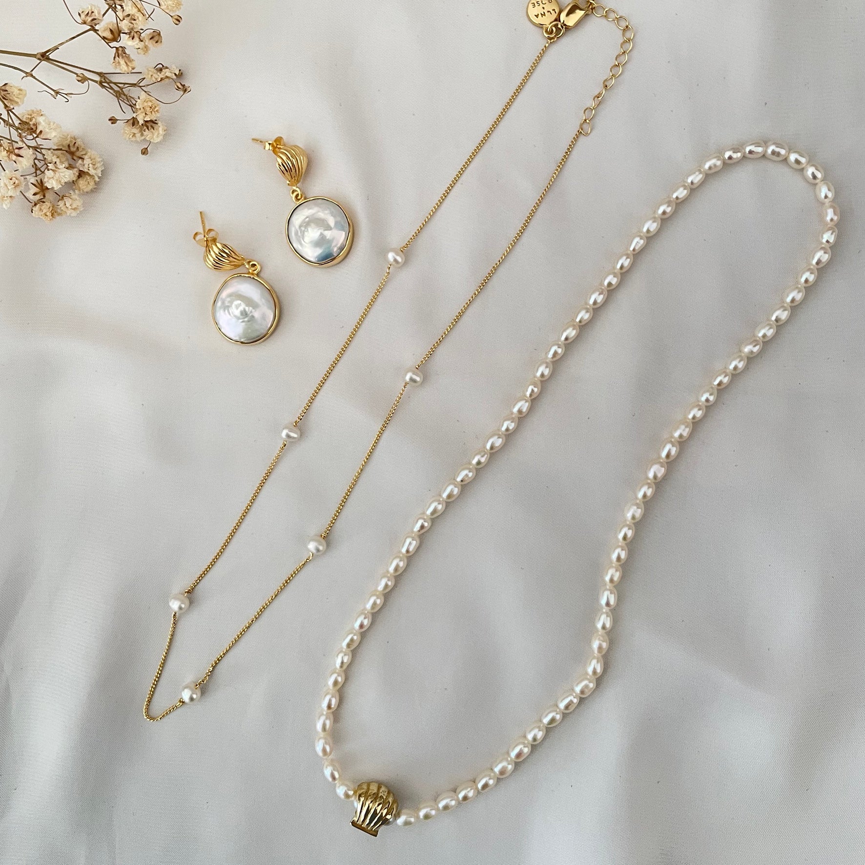 Pearly Whites Necklace - GOLD